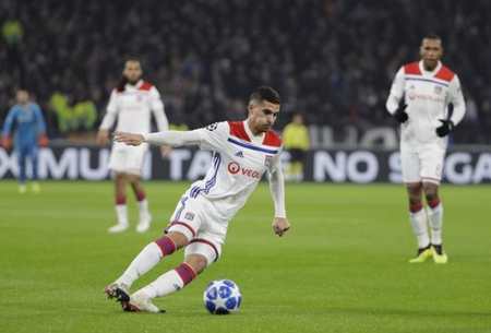 使球队在与 使球队在与